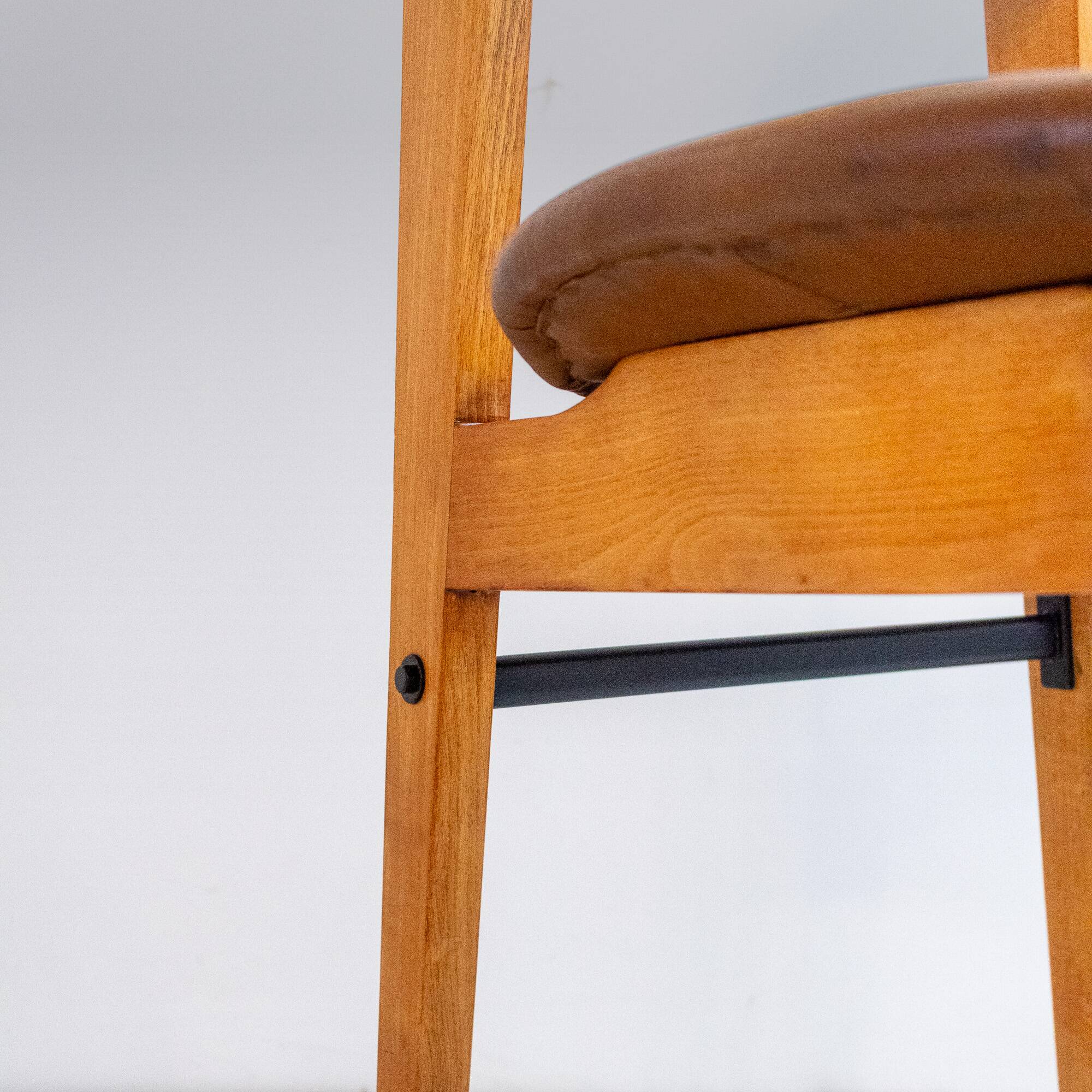 Mid- Century Modern Dining Chairs in Scandinavian Style