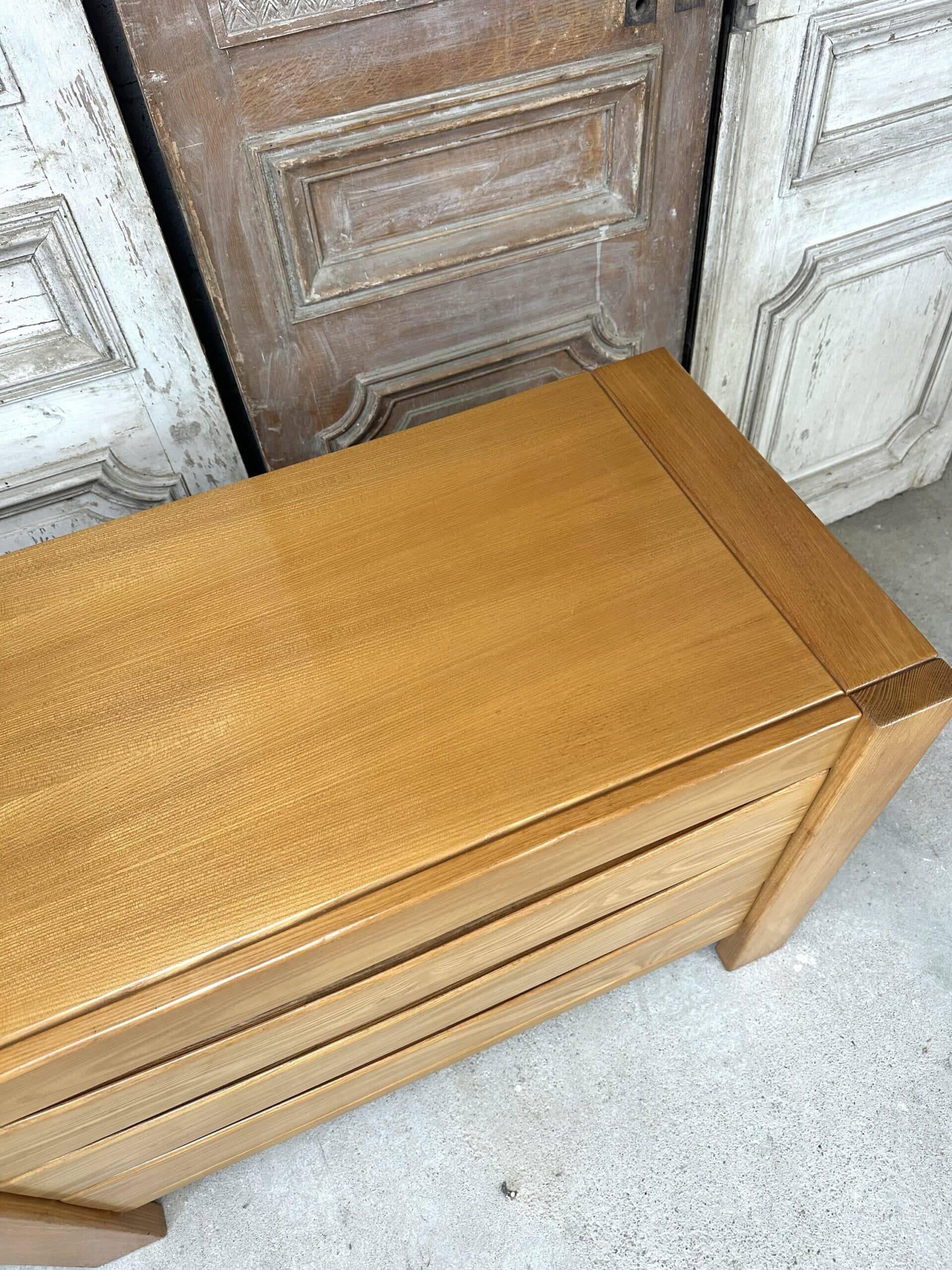 Regain style chest of drawers in elm from around 1980-90.