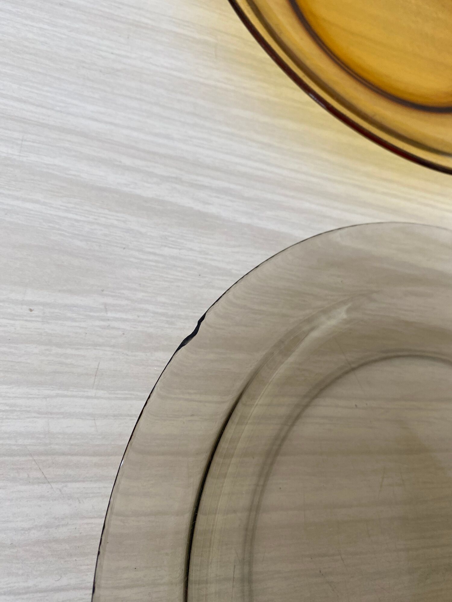 Lot of 4 plates 2 amber Vereco and 2 black Arcoroc - vintage