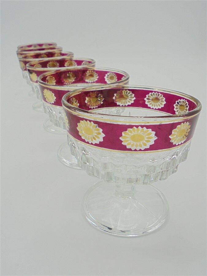 Series of 6 champagne glasses