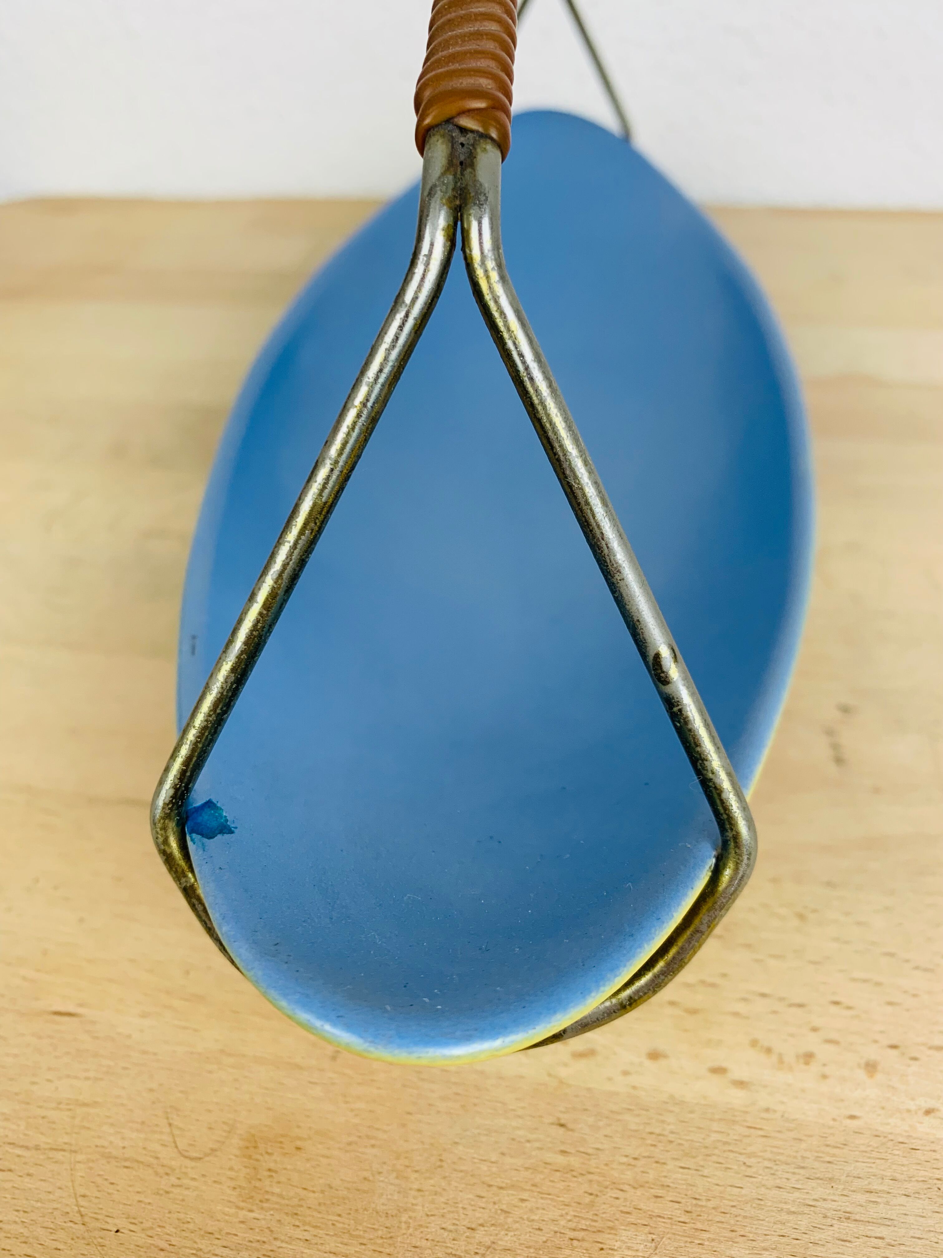 Empty ceramic shuttle pocket from the 50s