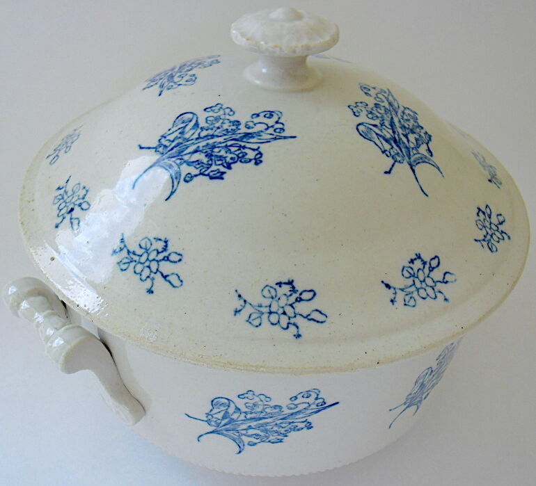 Late "steel land" sandstone soup by Revol