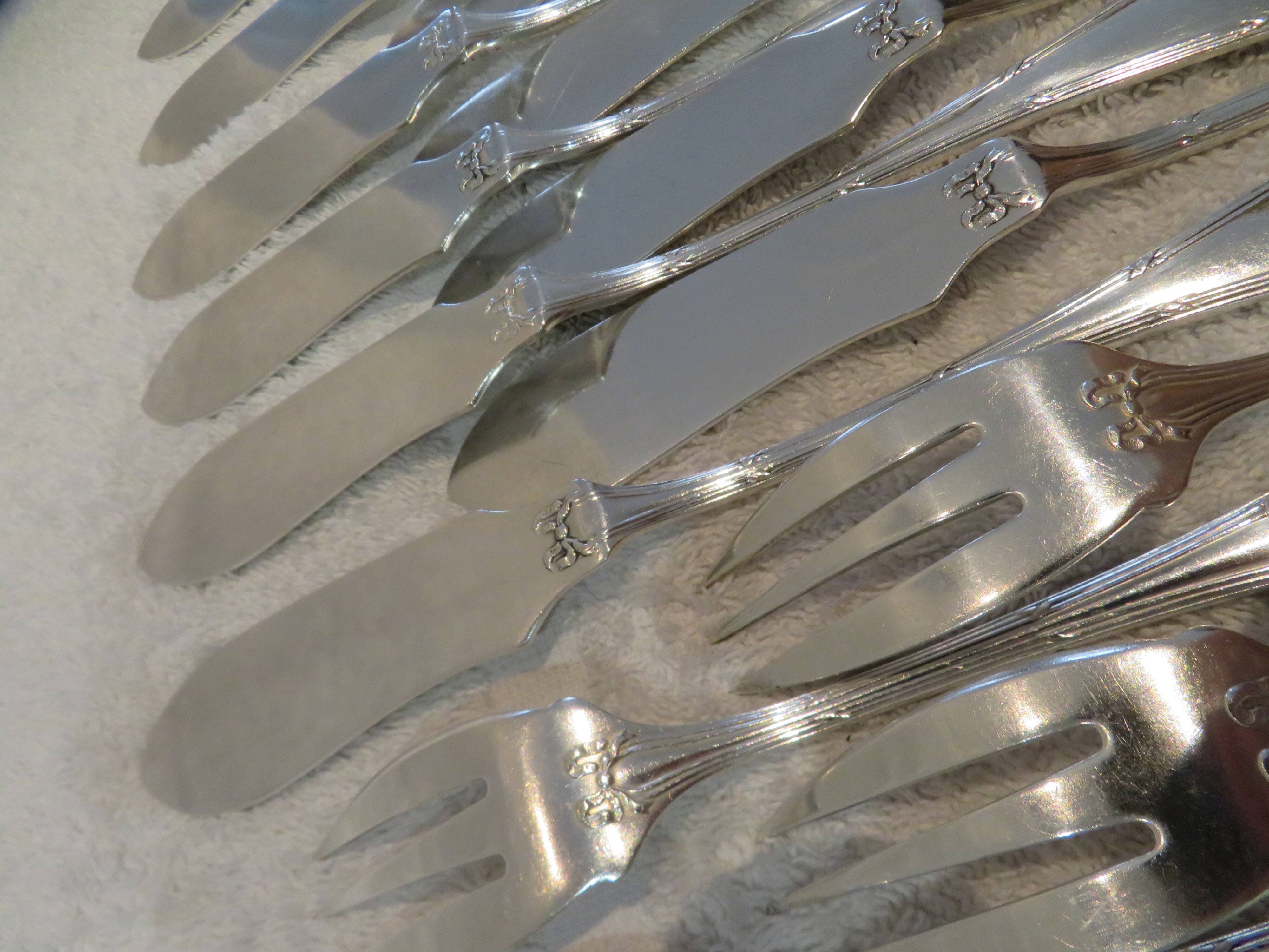 12 fish cutlery sets 24p silver plated metal goldsmith Apollo Louis XVI rushes