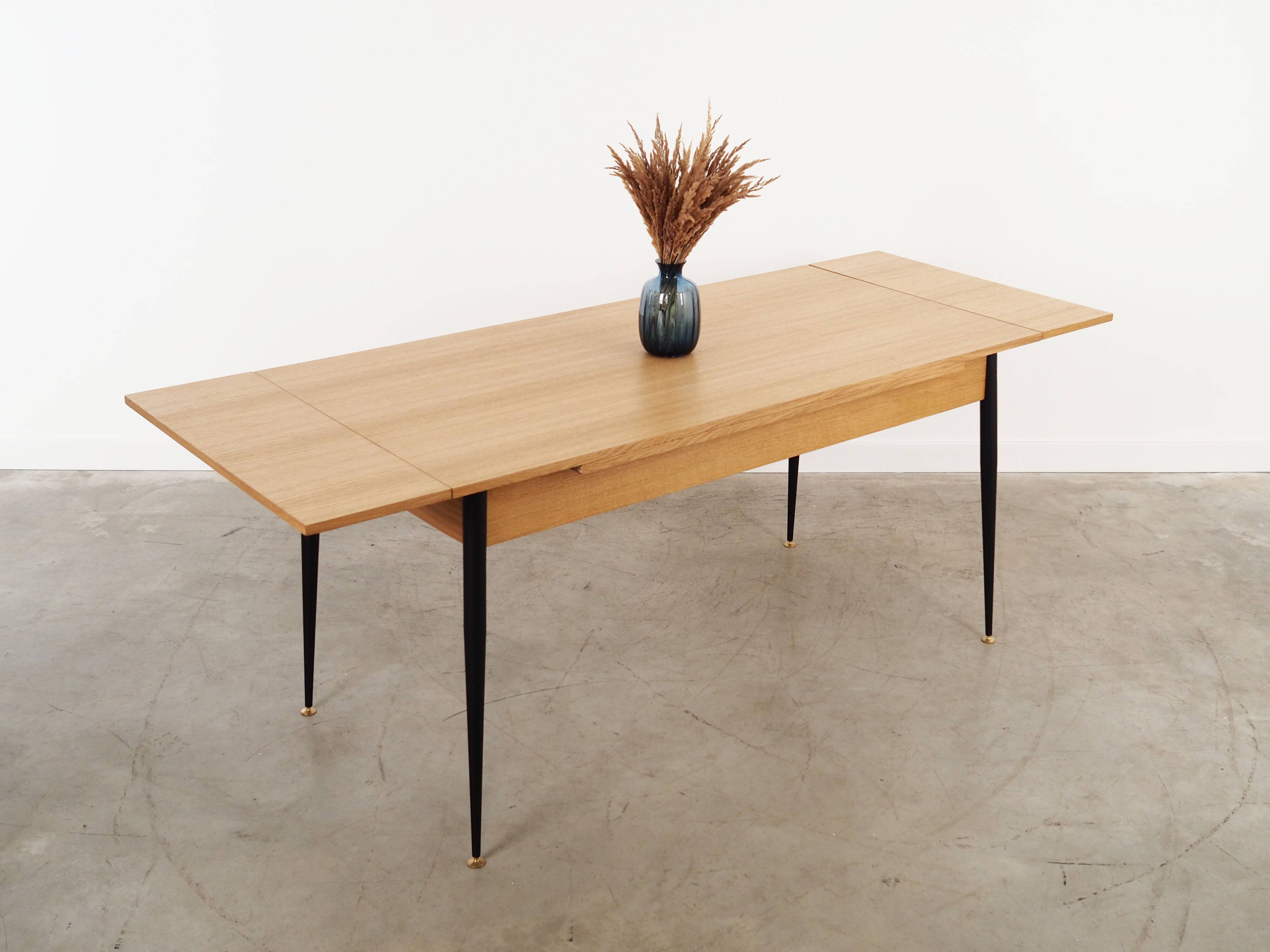 Oak folding table, Italian design, 1980s, manufacture: Italy
