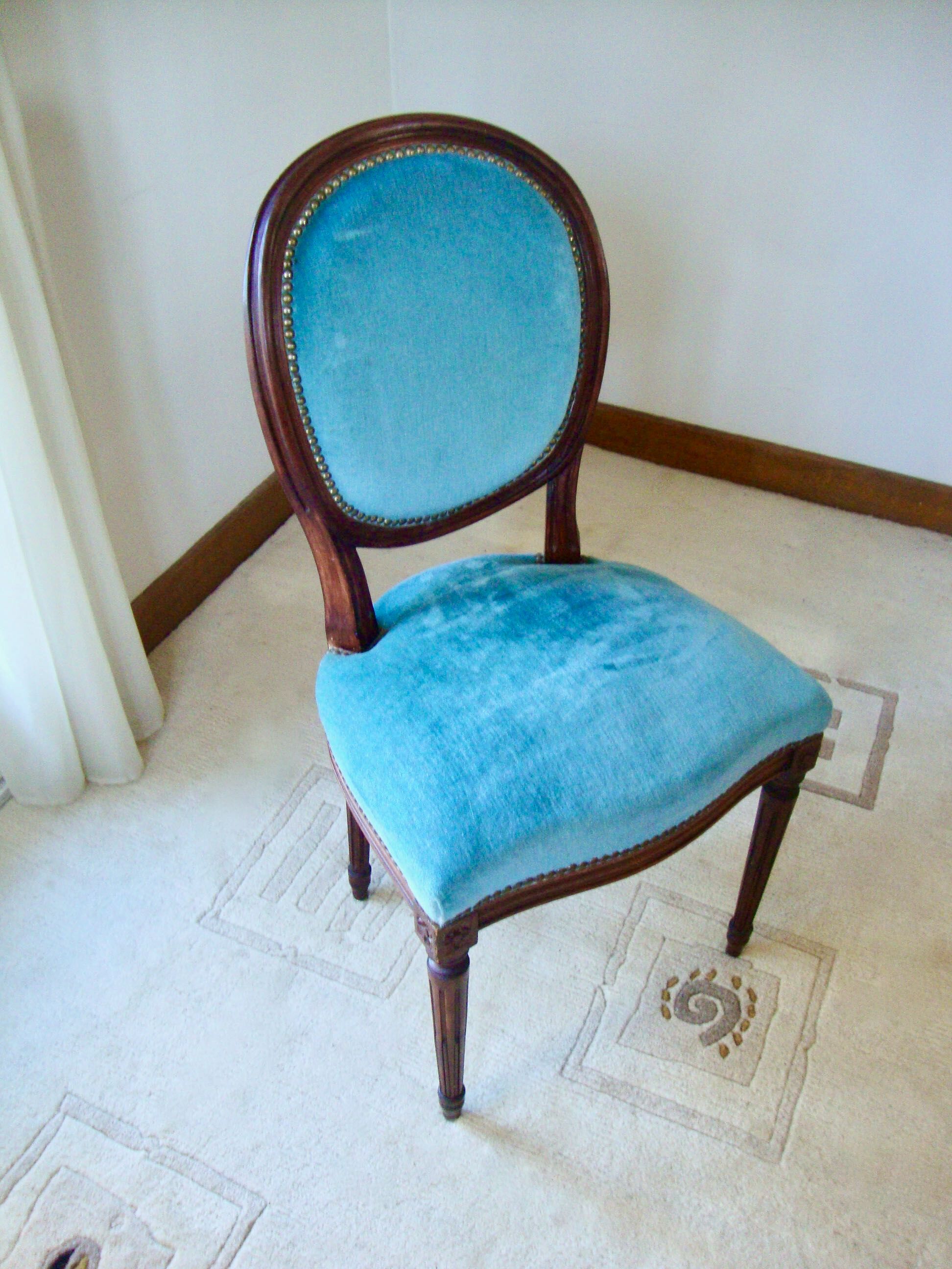 6 walnut and velvet medallion chairs, Louis XVI style