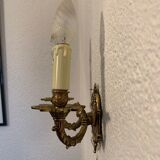 Apply 2 metal arms from the 1950s