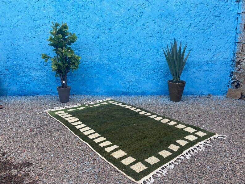 Traditional handwoven Berber rug size 2/3 m