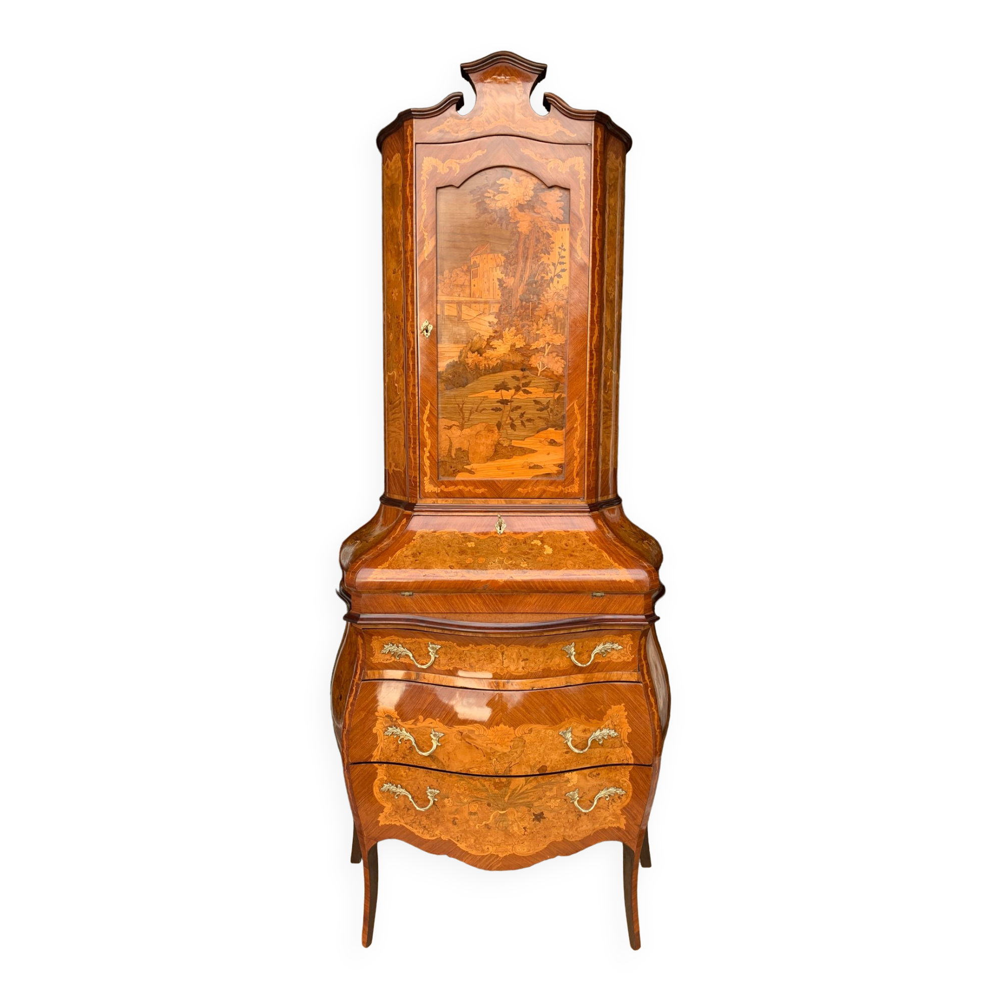 Scriban chest of drawers