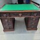 Bureau sculpté antique