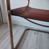 Chaises fauteuils B34 cuir cognac et dorure