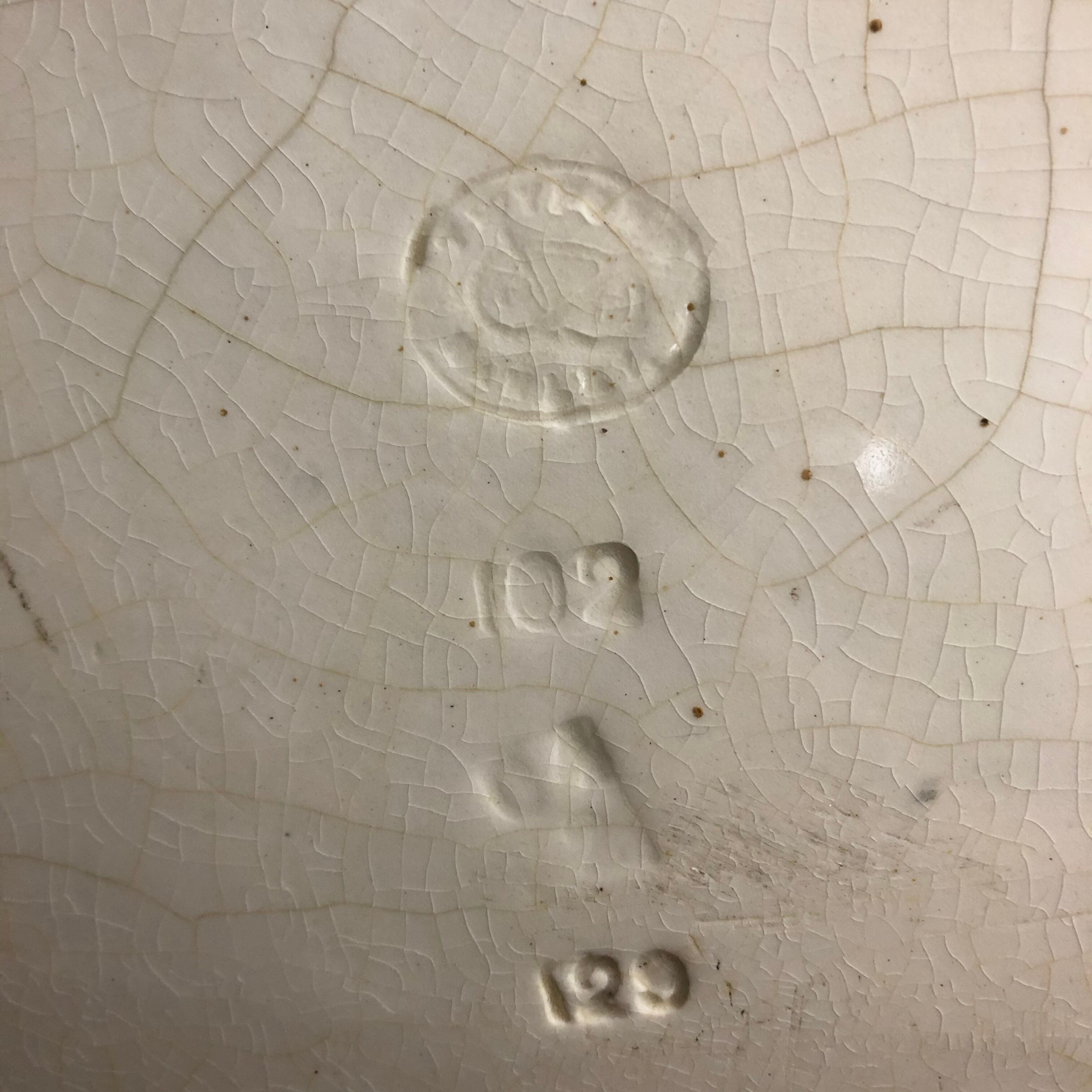 Ancient sink - English earthenware