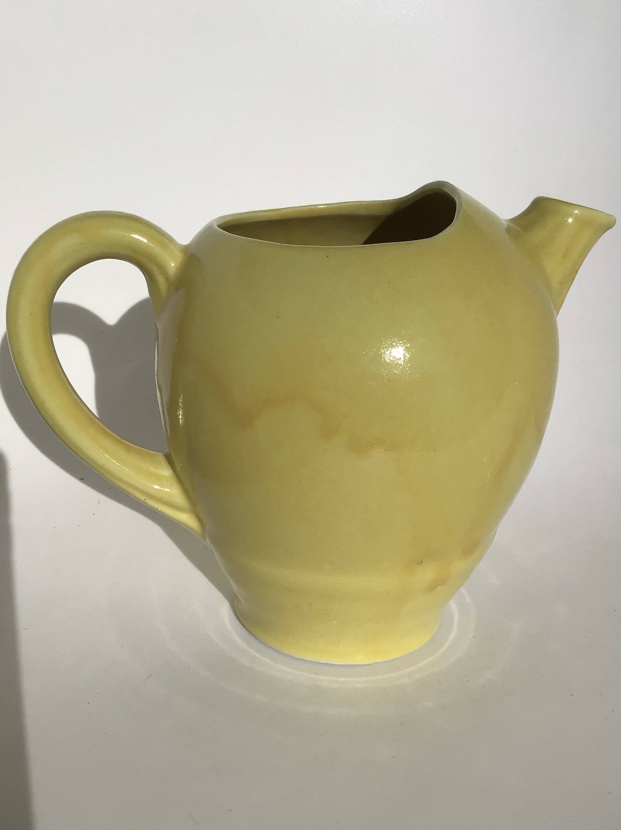 Yellow bistro pitcher 1 liter