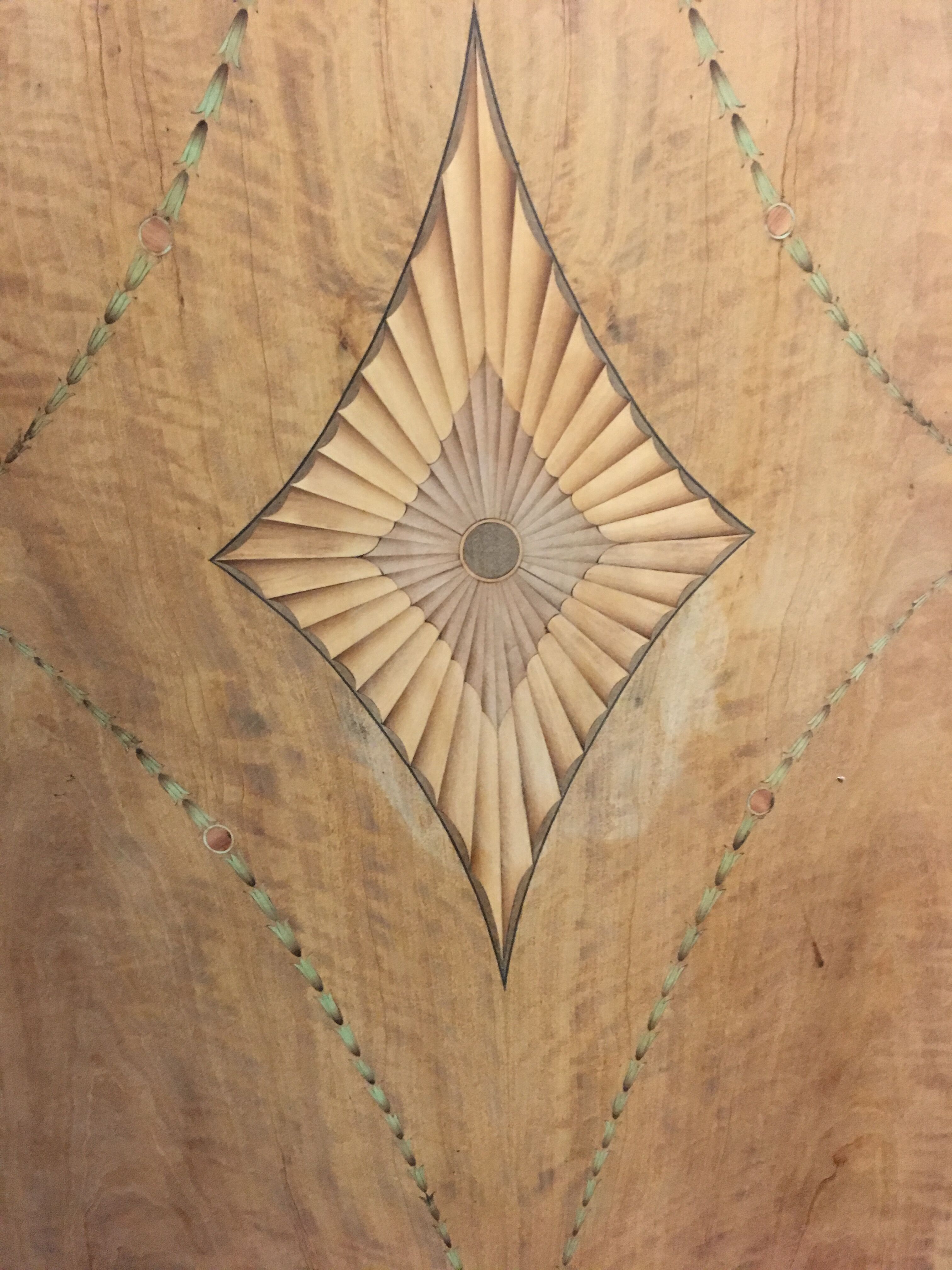 Pair of curved corners 19 eme