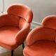 Paire de fauteuils italiens en velours corail, années 70