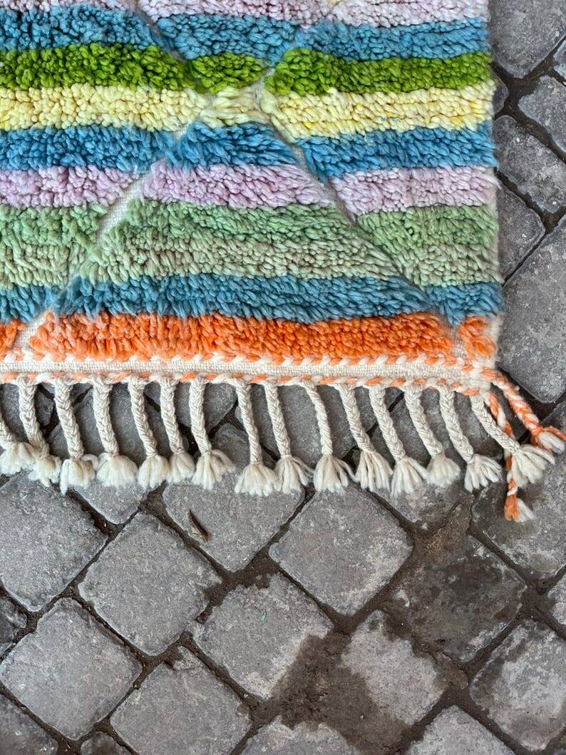 Handmade Moroccan rug 250cm x 150cm