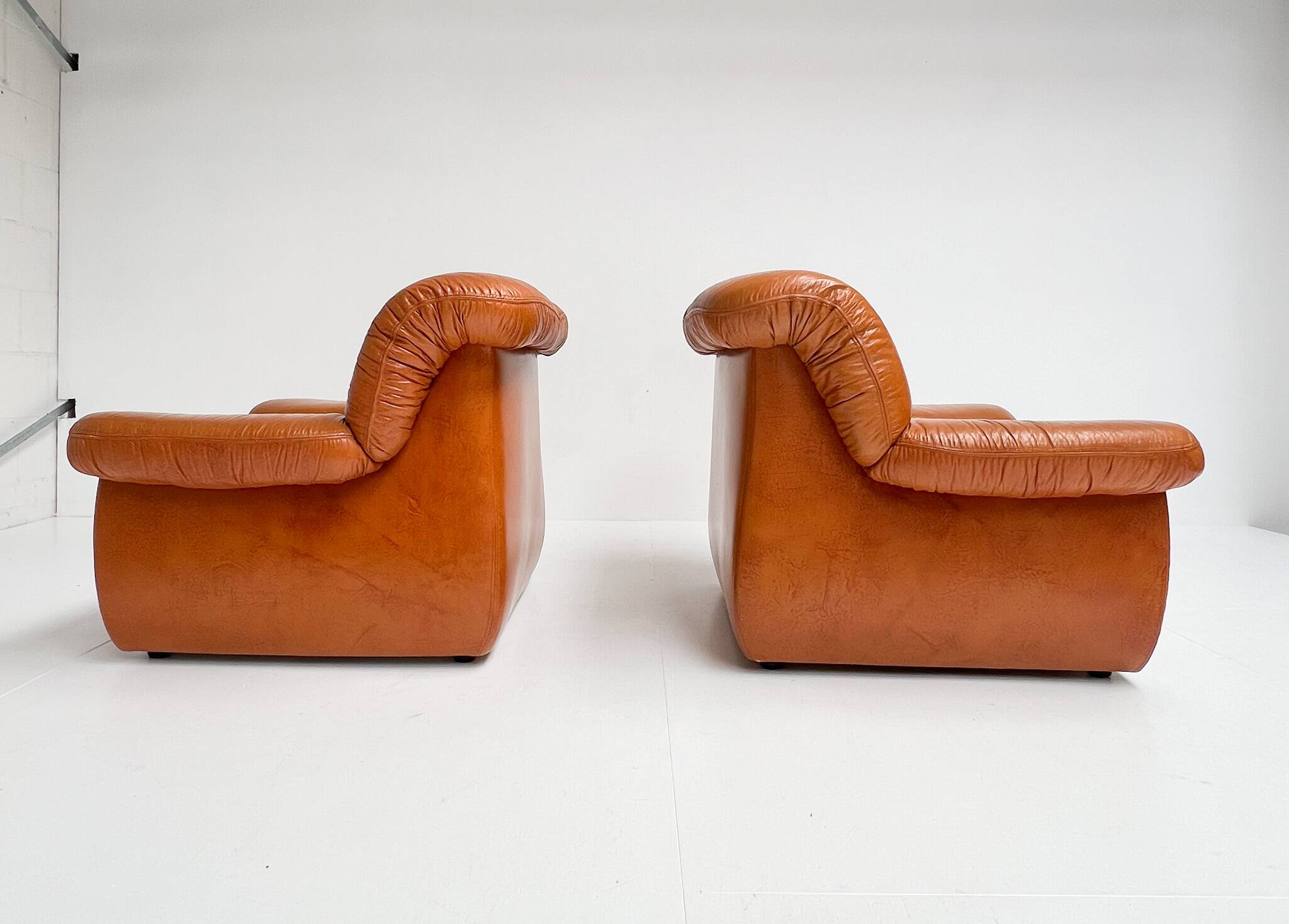 Cognac colored leather Pellerossi lounge chair, 1960s