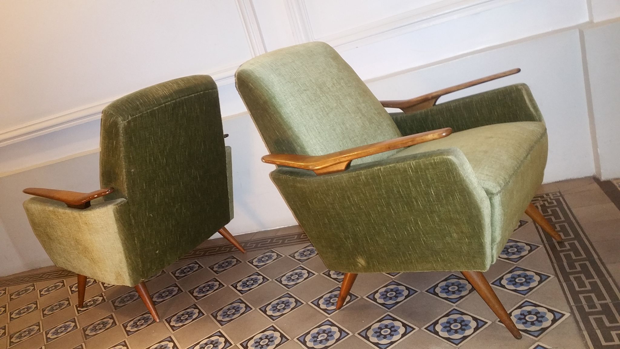 Lot of 2 armrests 50s/60s teak club chairs