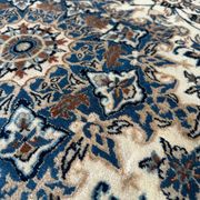 Hand-knotted Dwarf Persian Rug