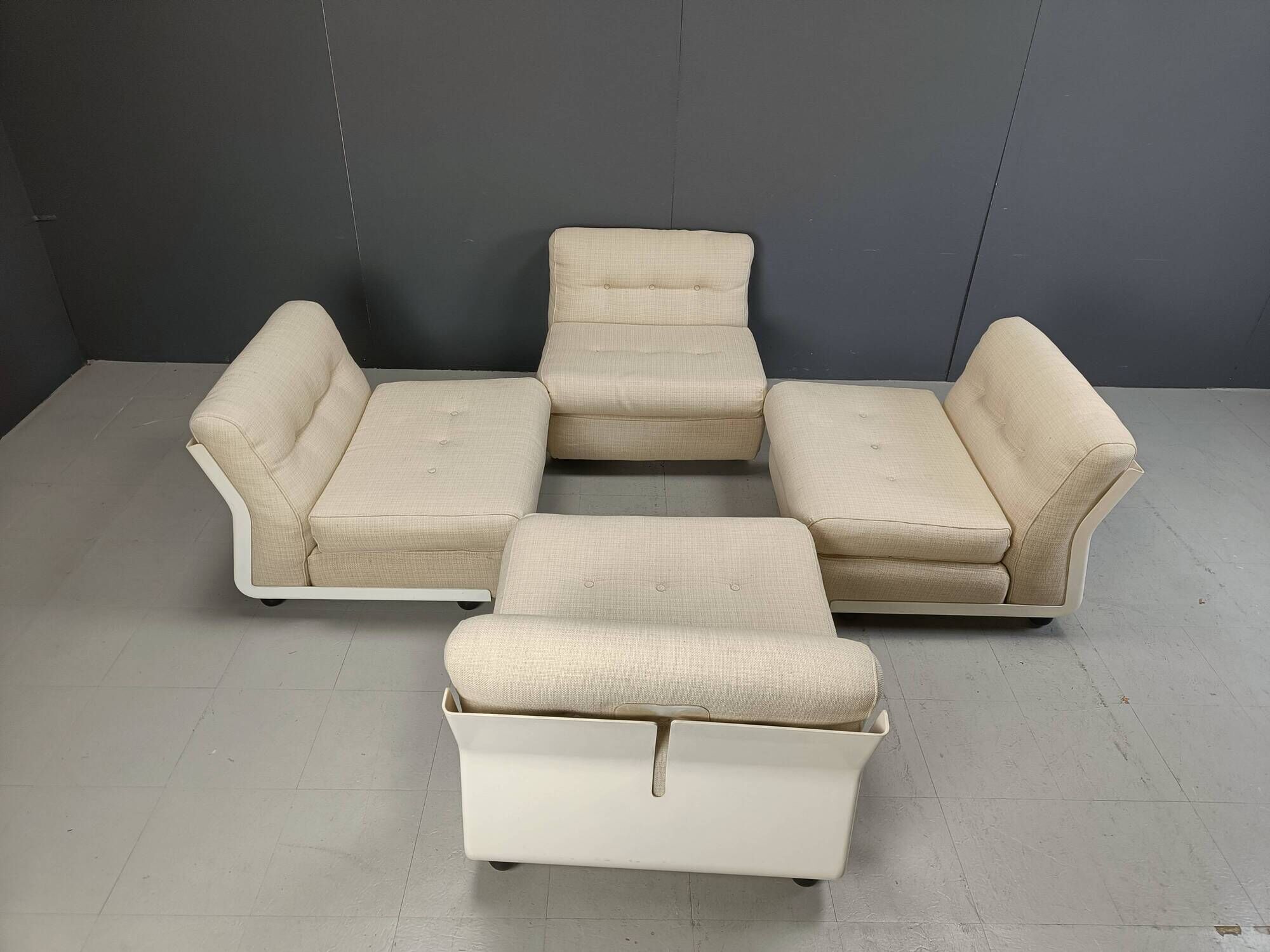 Set of 4 Amanta sofas by Mario Bellini for C&B Italia, 1970s