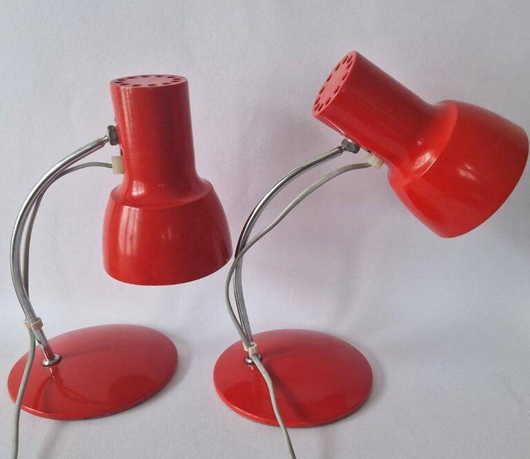 Paire de lampes de table rouges Midcentury Napako, années 1970