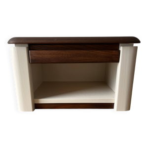 Table de chevet basse