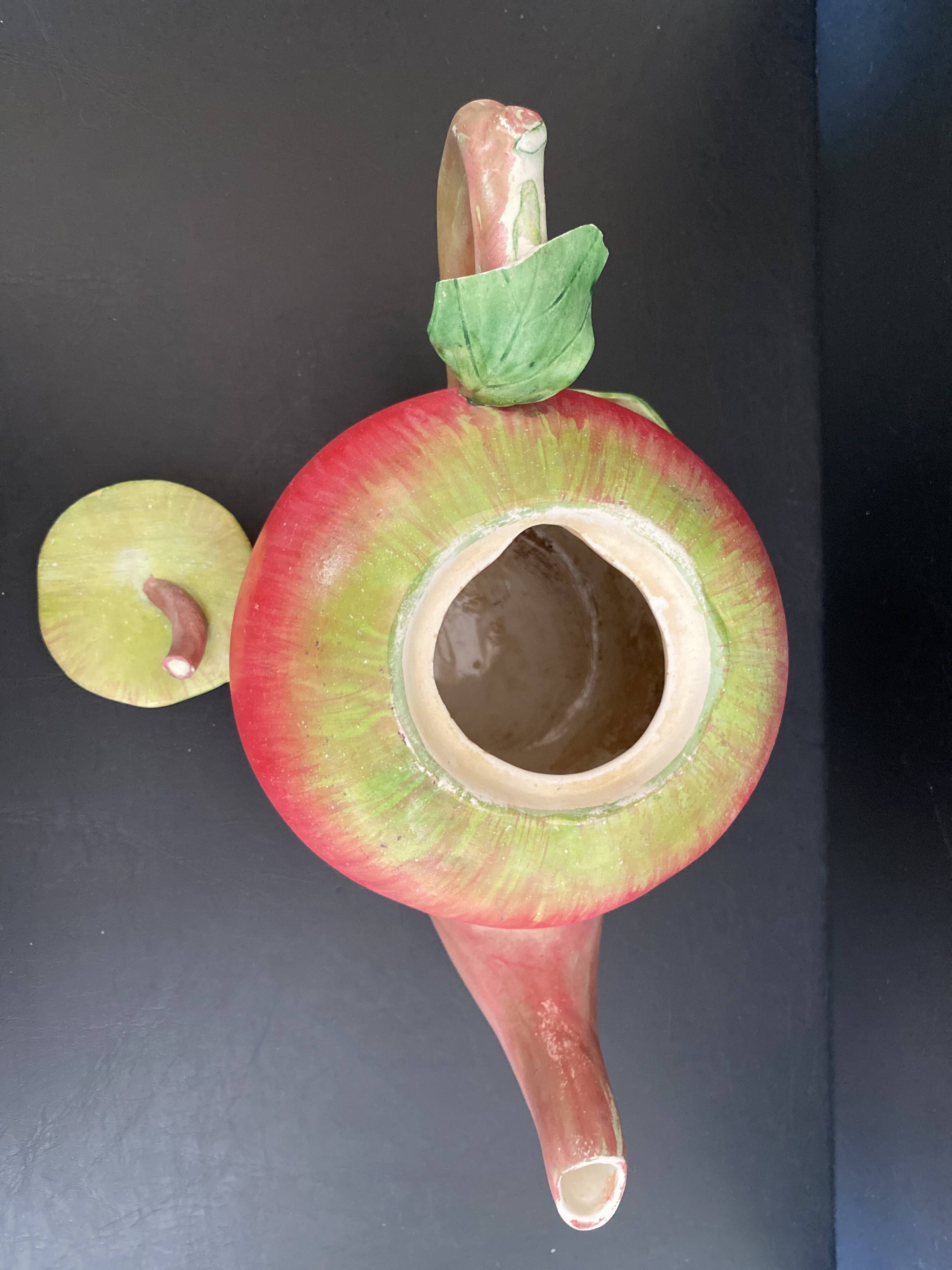 Vintage Apple Teapot in Barbotine – Retro / Cottagecore Decor