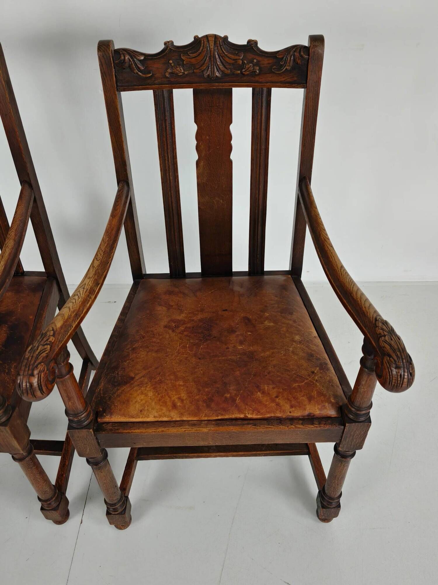 Paire de fauteuils en chêne F. Parker & Son – XIXe siècle anglais
