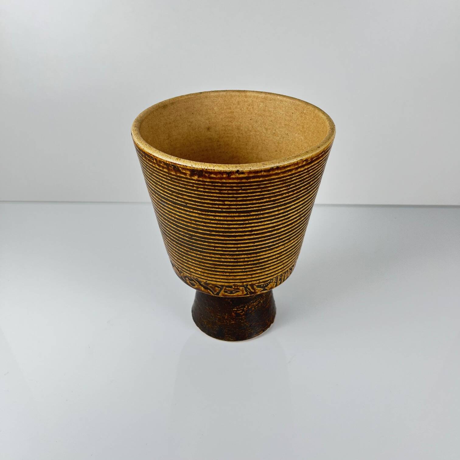 Ceramic flowerpot, 1970