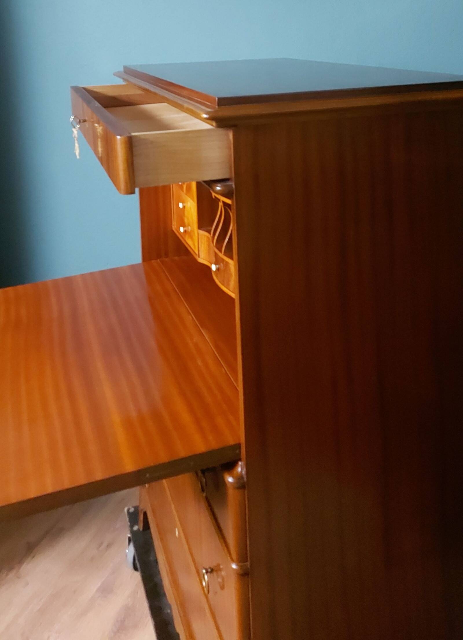 Biedermeier - High Secretary