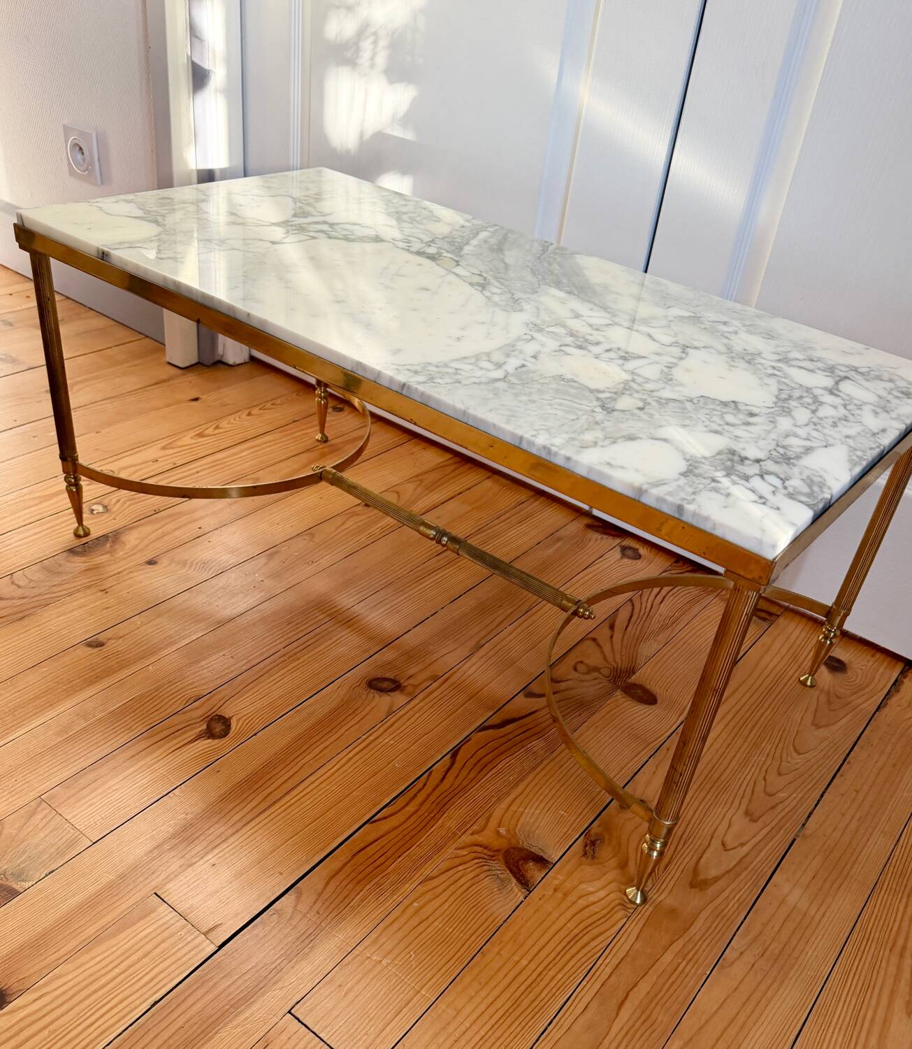 French neoclassical coffee table in brass and marble, circa 1960-70.