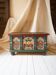 Banc-coffre vintage en bois peint, art populaire