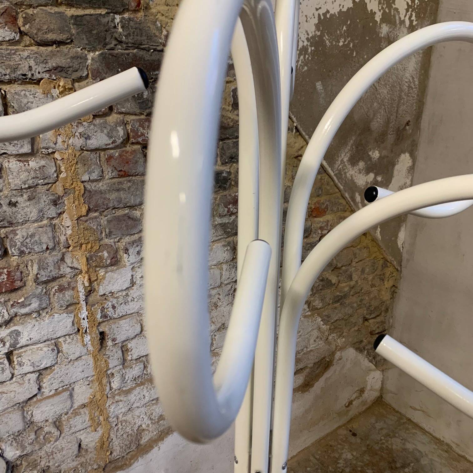 Original white lacquered metal coat rack from the 1980s