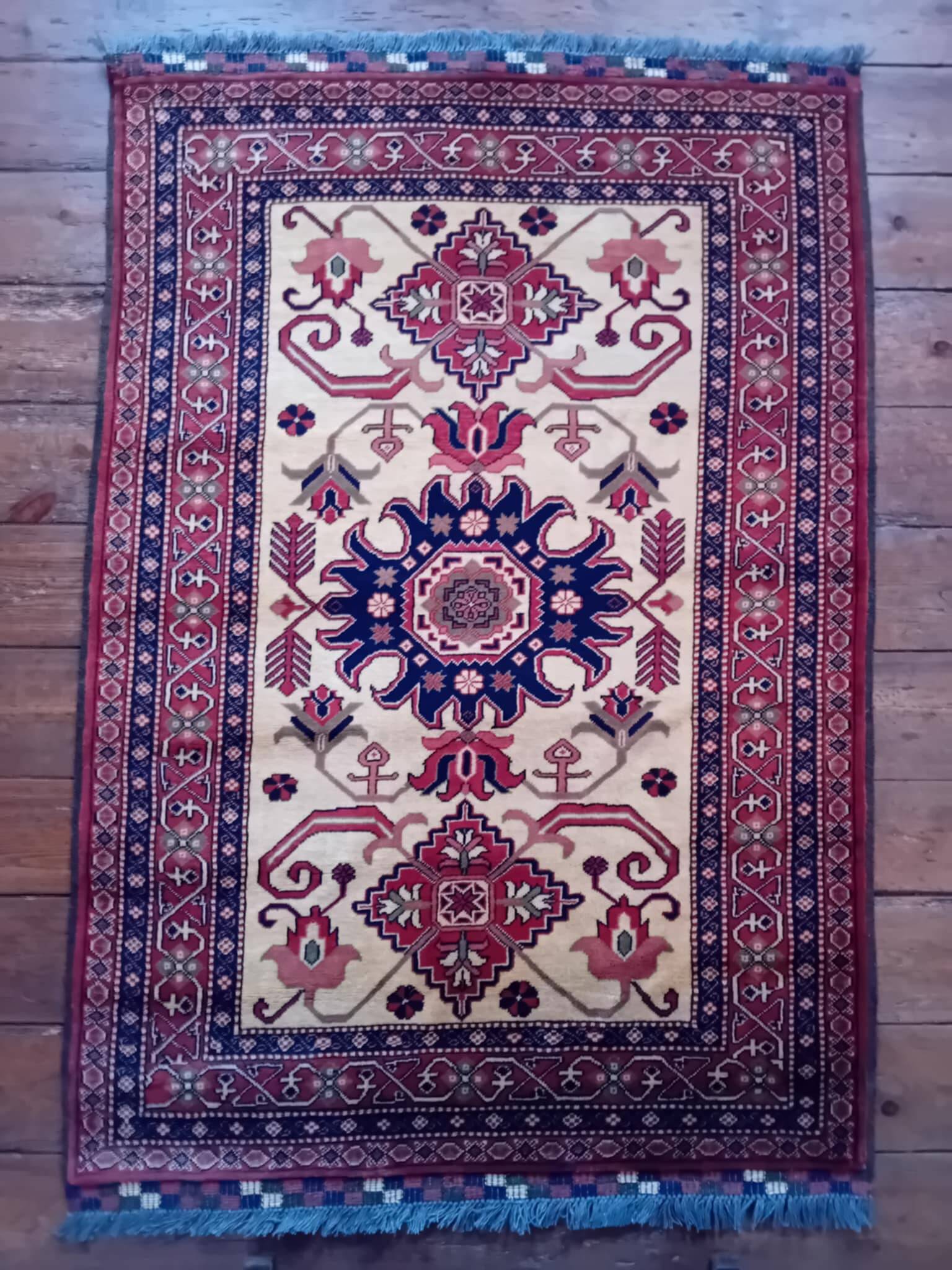 Handmade Pakistani Gazni rug 175x123cm