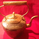 Bouilloire décorative orientale artisanale en cuivre et laiton