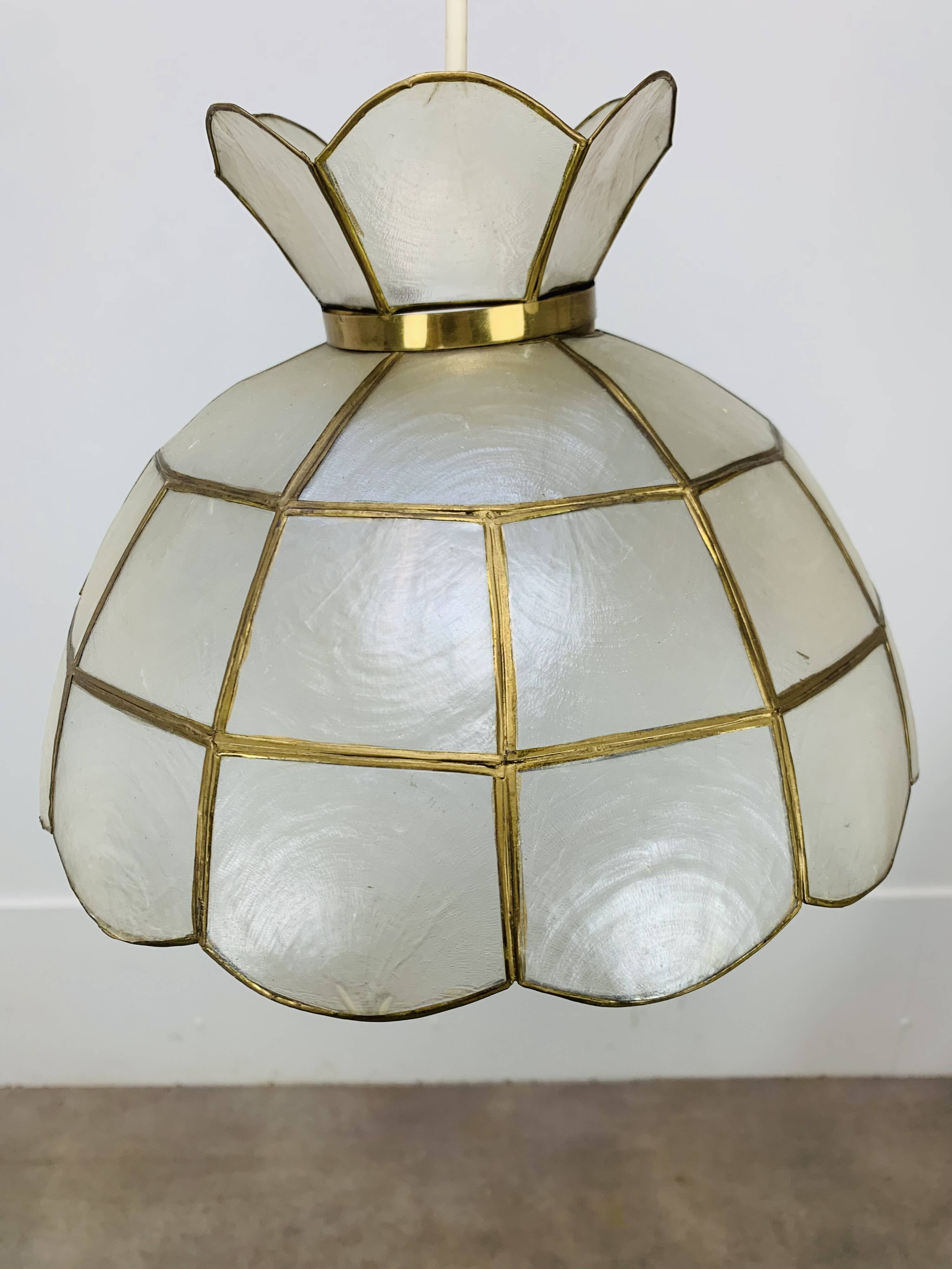 Vintage 60s mother-of-pearl and brass pendant light
