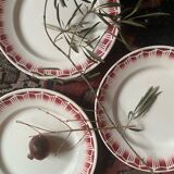 3 bistro style flat plates.