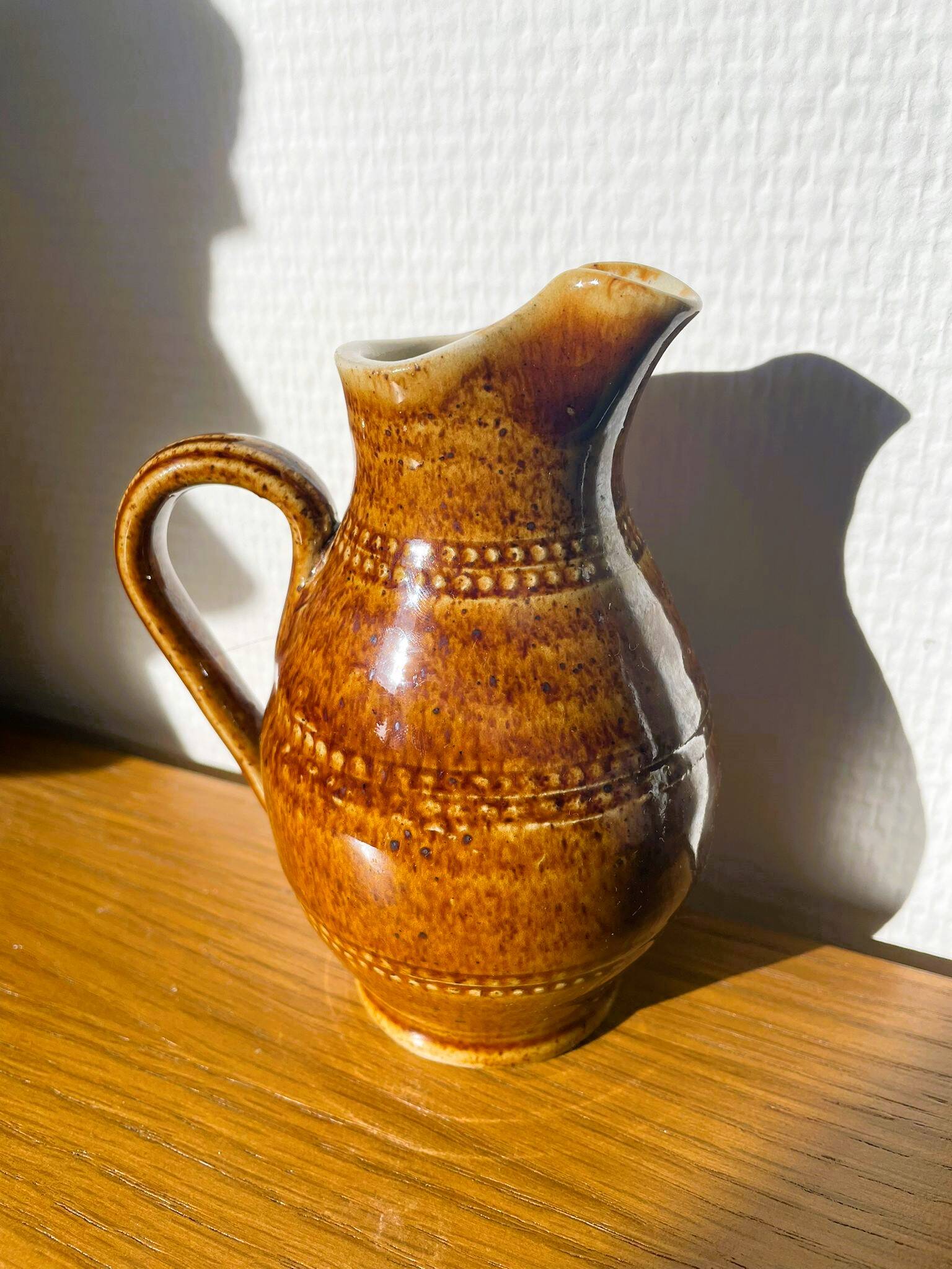 Small jug / glazed stoneware carafe