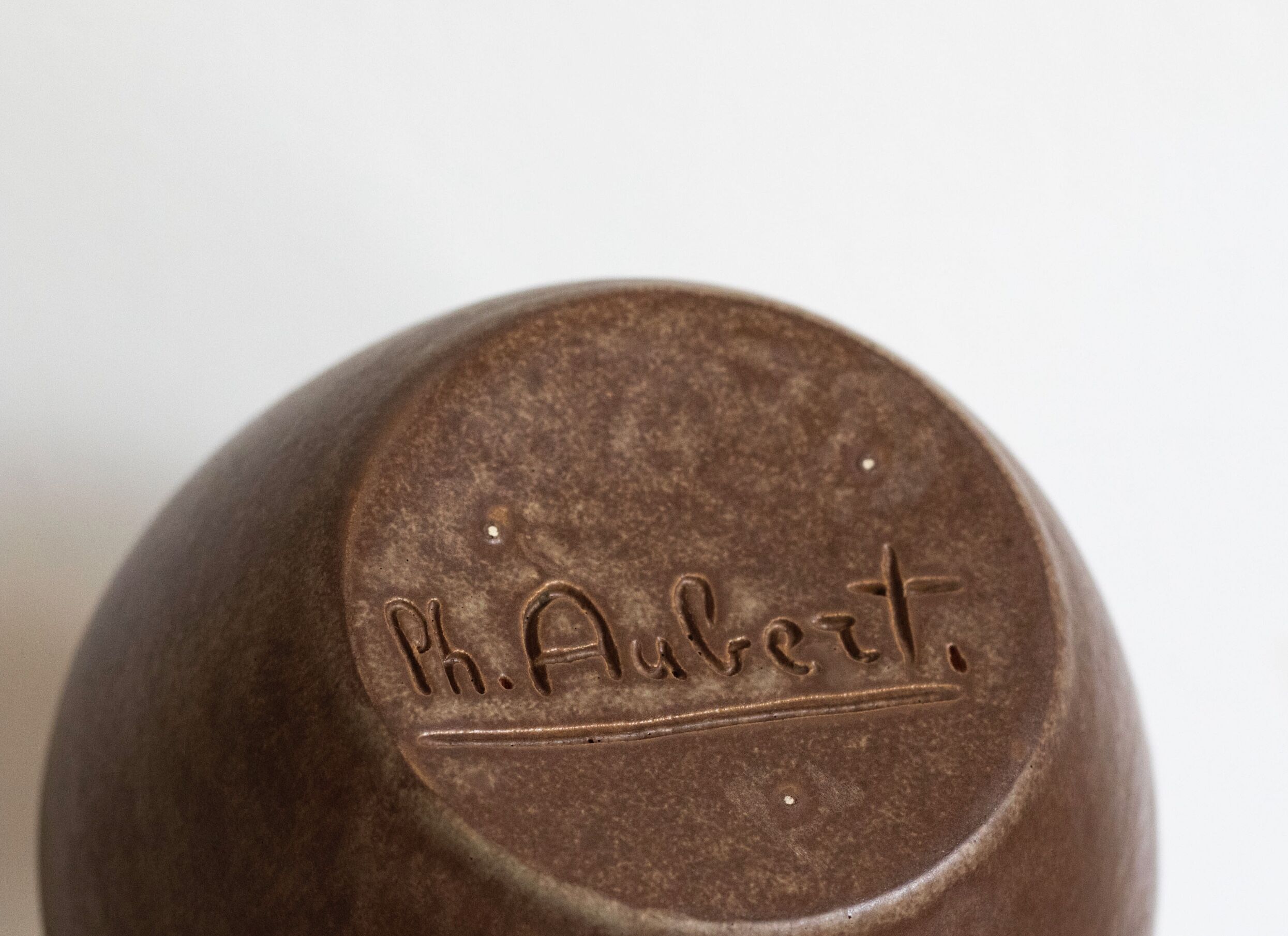 Large sandstone flower spike signed Philippe Aubert