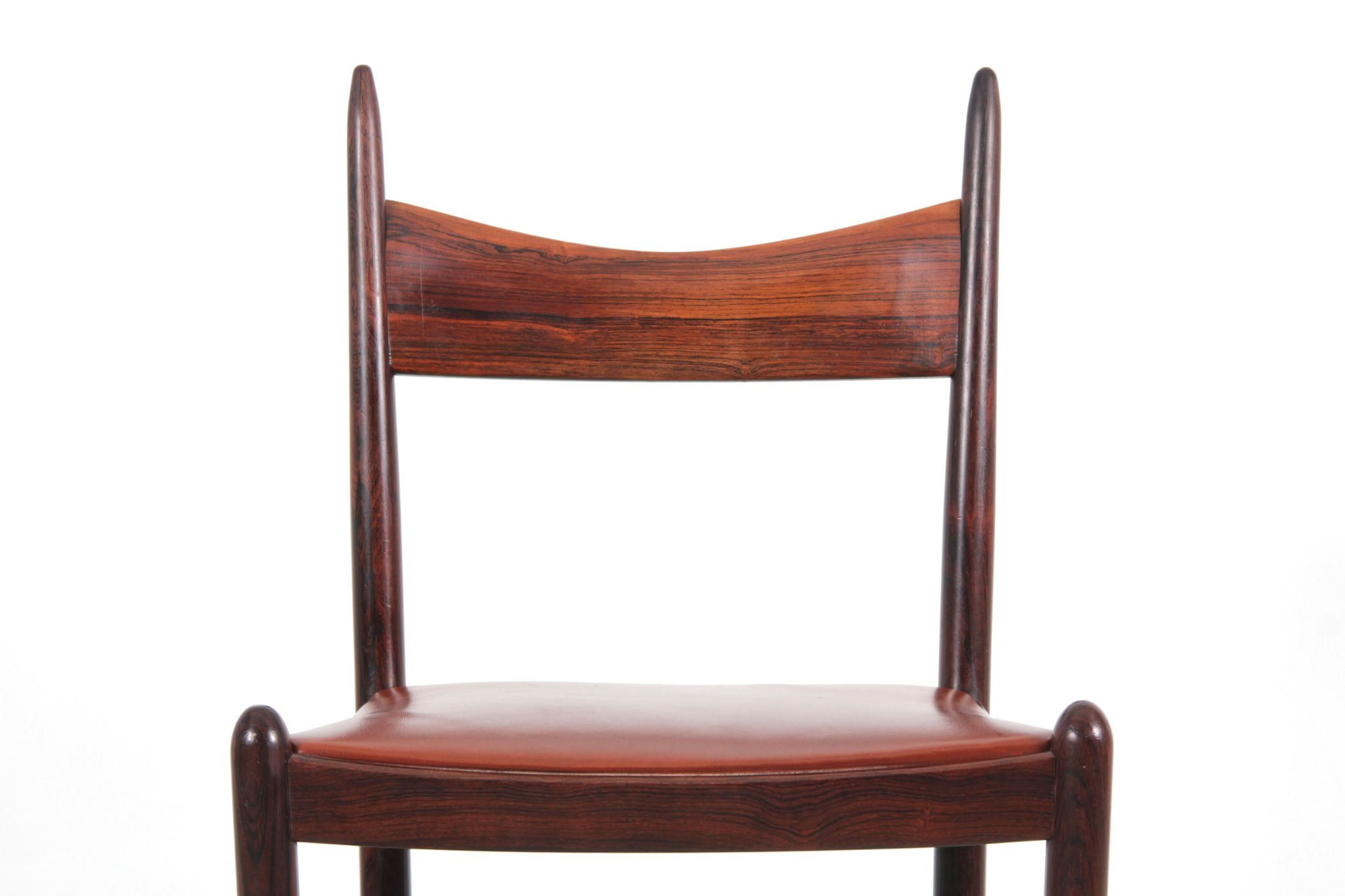Suite de 4 chaises scandinaves en palissandre de Rio