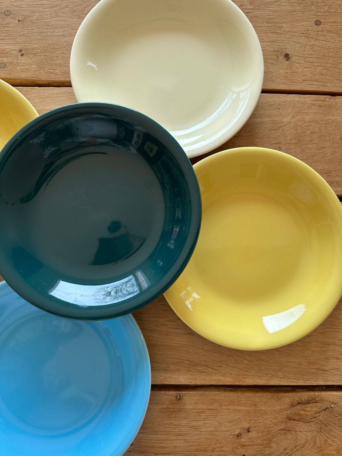 Assiettes salins colorés