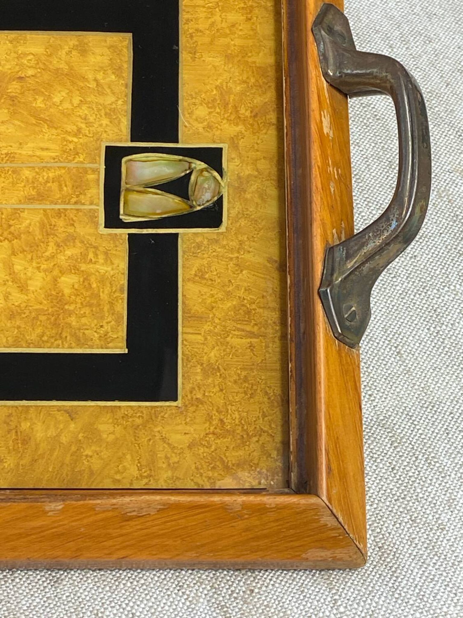 Plateau en marqueterie bois et nacre