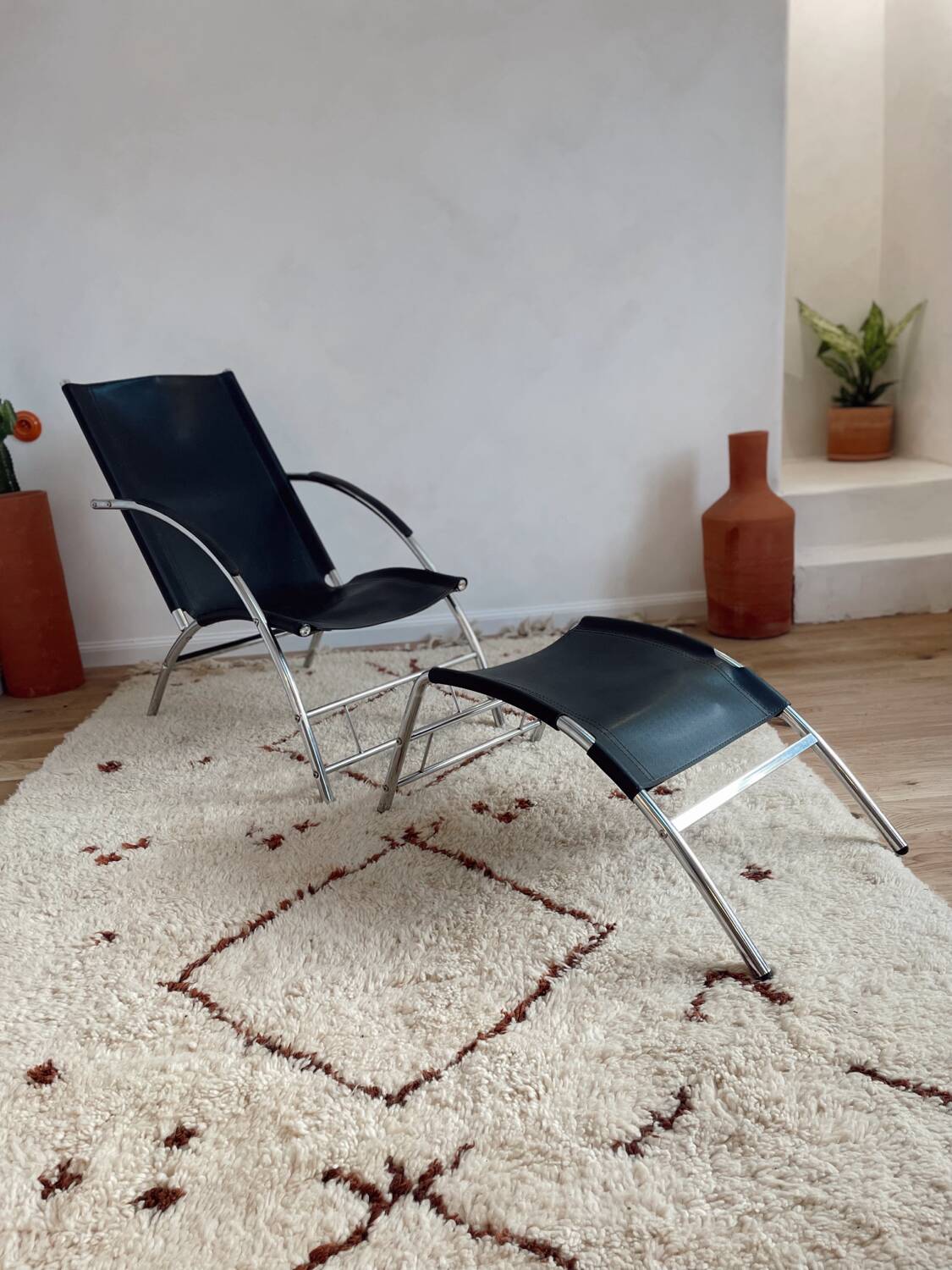 Lounge Chair & Ottoman – Rodney Kinsman for OMK – 1970s