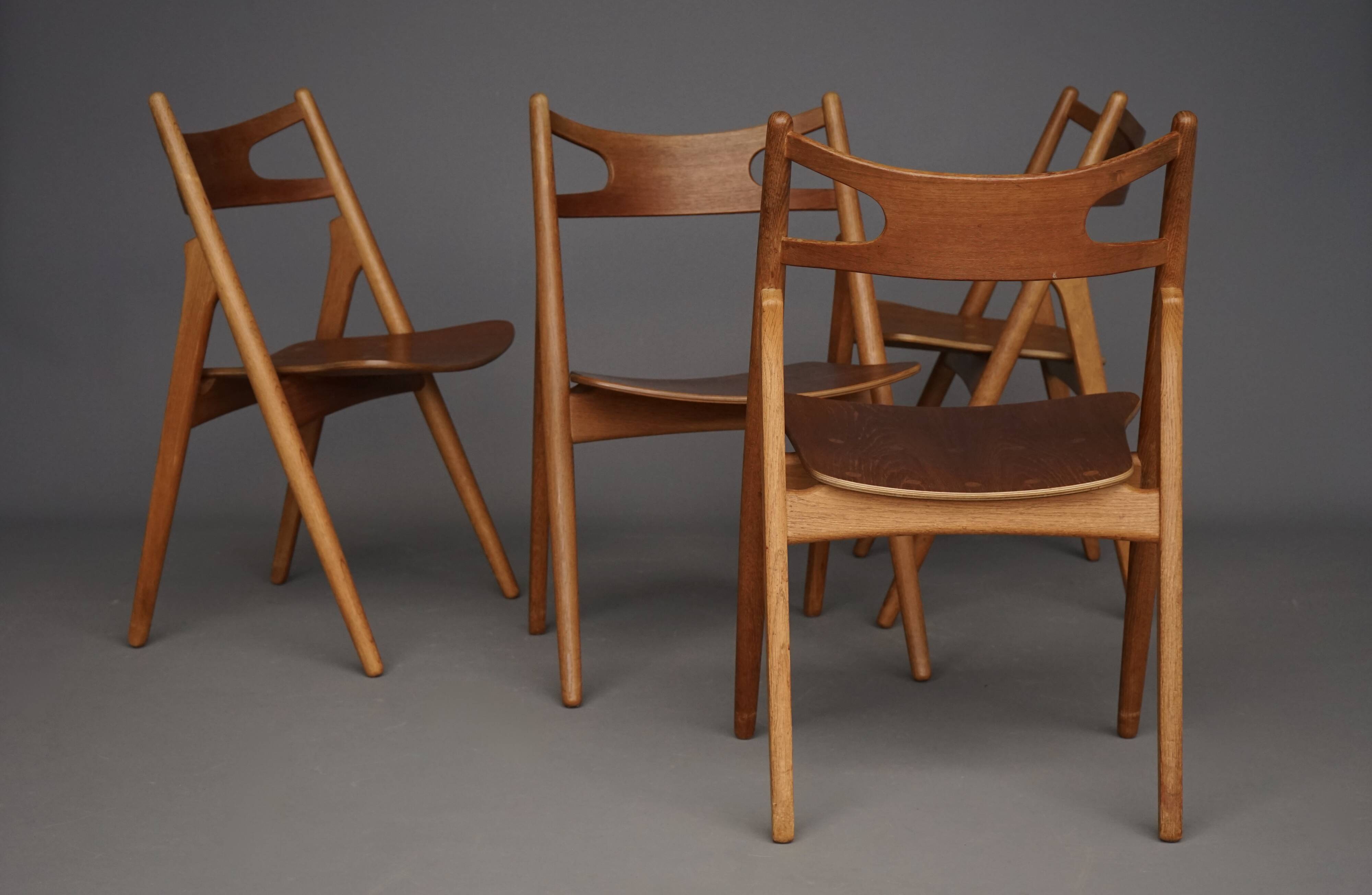 Chaises CH29 Sawbuck par Hans Wegner pour Carl Hansen & Son. Lot de 4