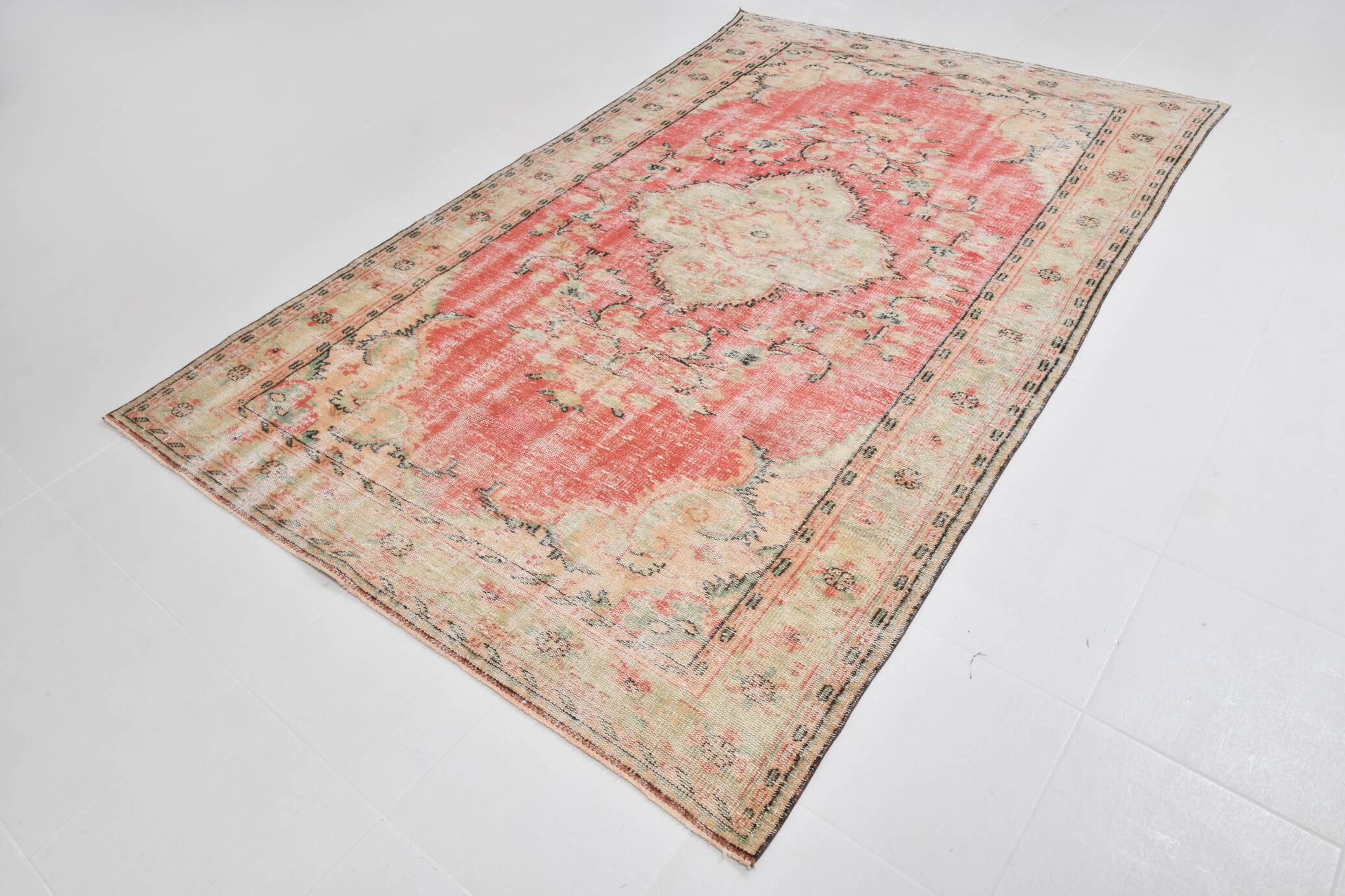 Red & cream oriental turkish vintage rug