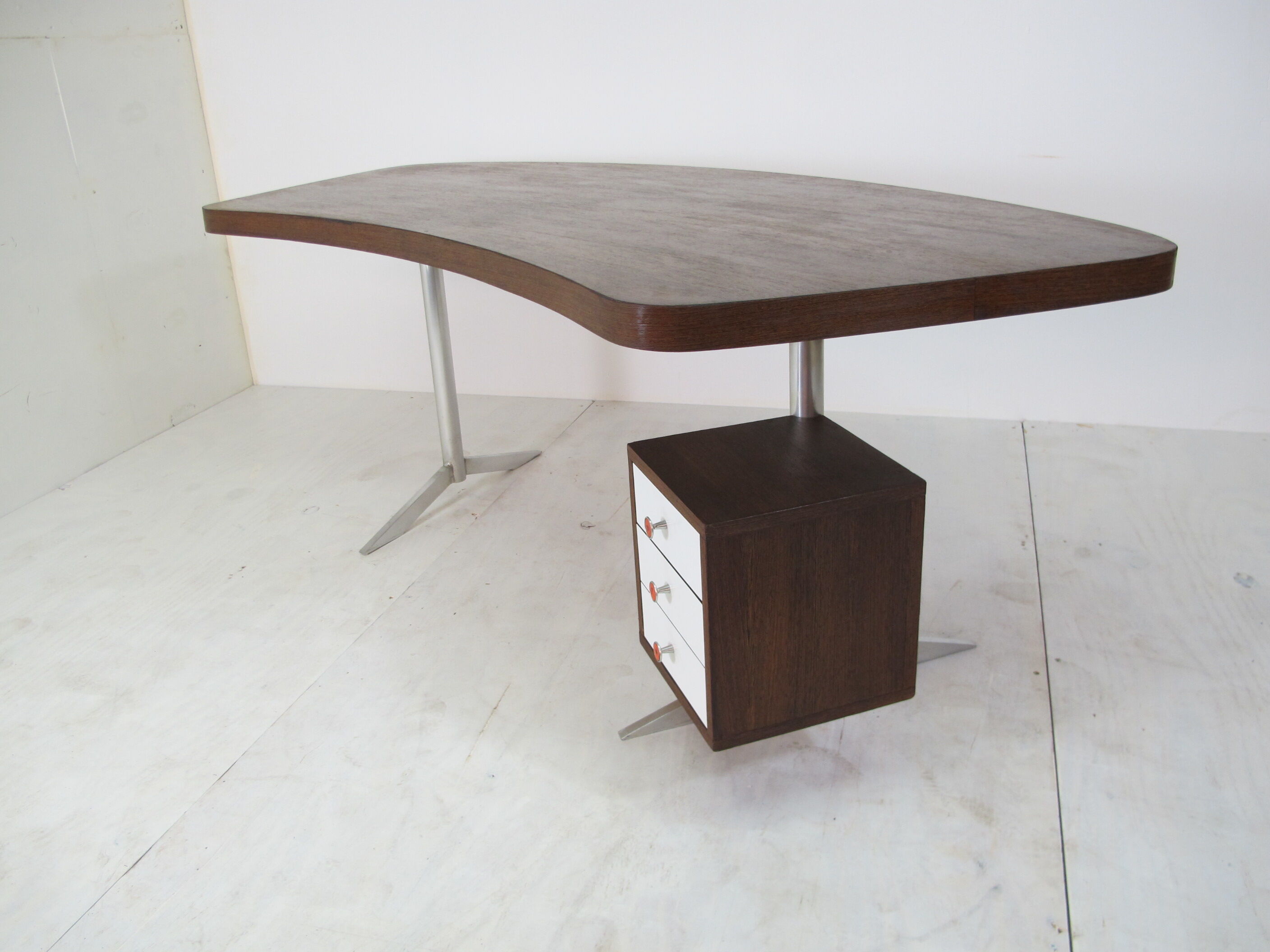 Bureau vintage en wengé moderne du milieu du siècle, ère spatiale, années 1960