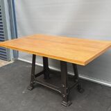 Industrial table cast iron base up to 6 guests