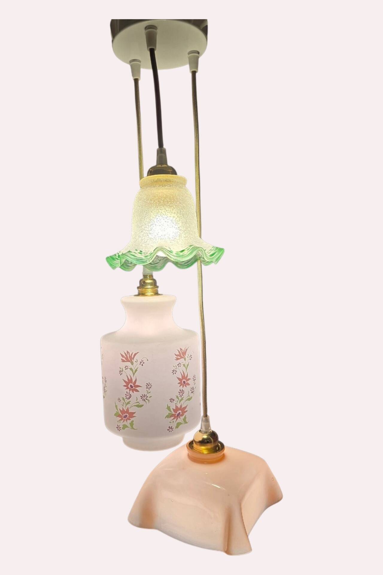 Vintage 3-light suspension, glass and opaline.