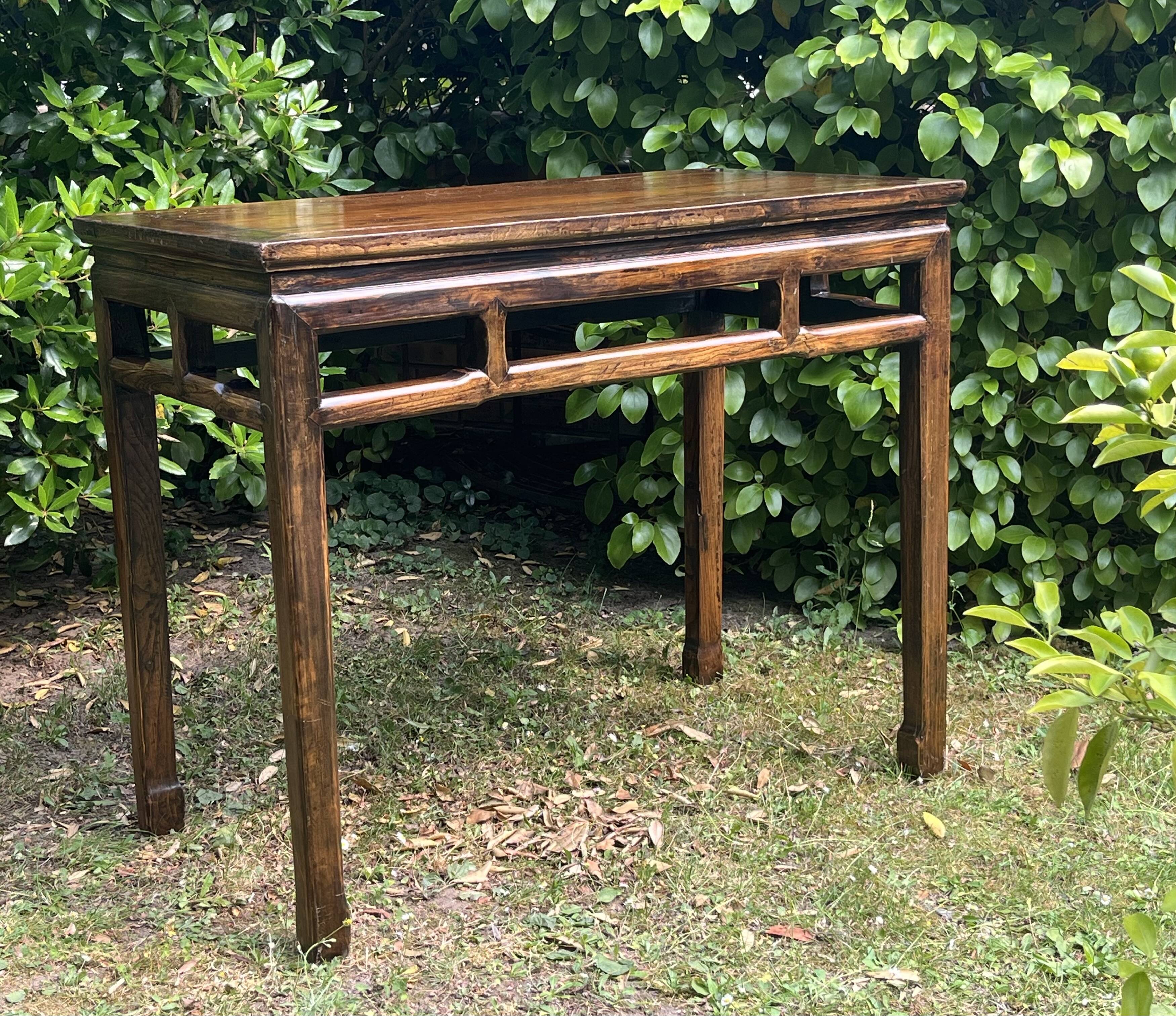 Console en bois de Huali, XXème siècle
