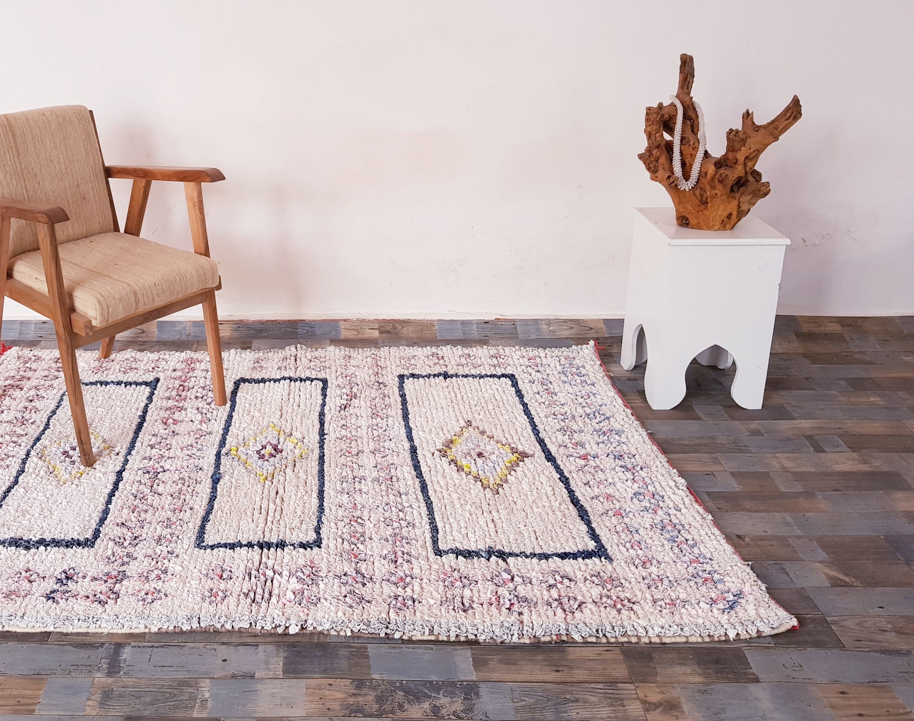 Vintage rug boucherouite 205/120 cm, hand woven Berber rug