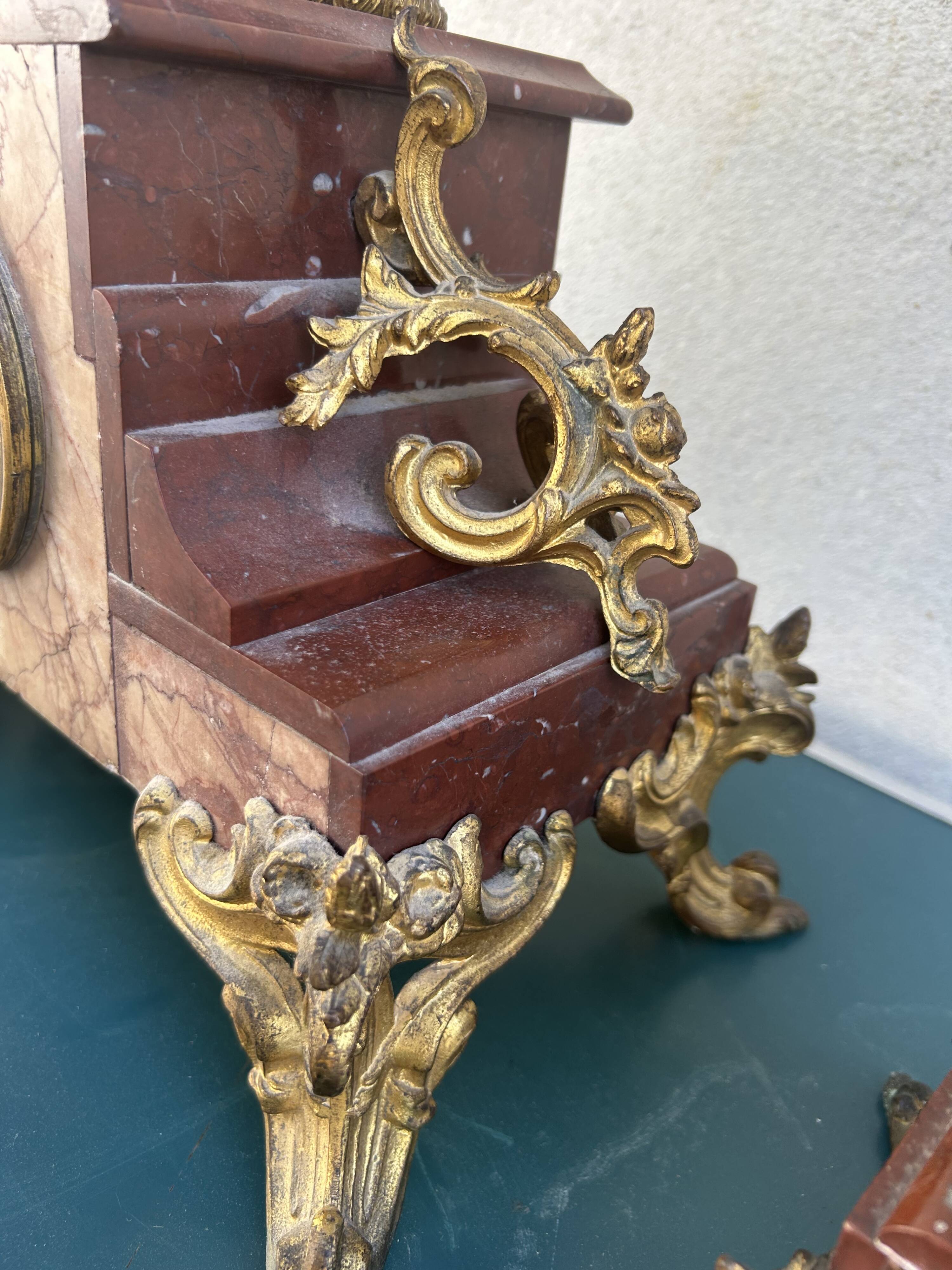 Garniture de cheminée Napoléon III marbre & régule signé Auguste. Moreau